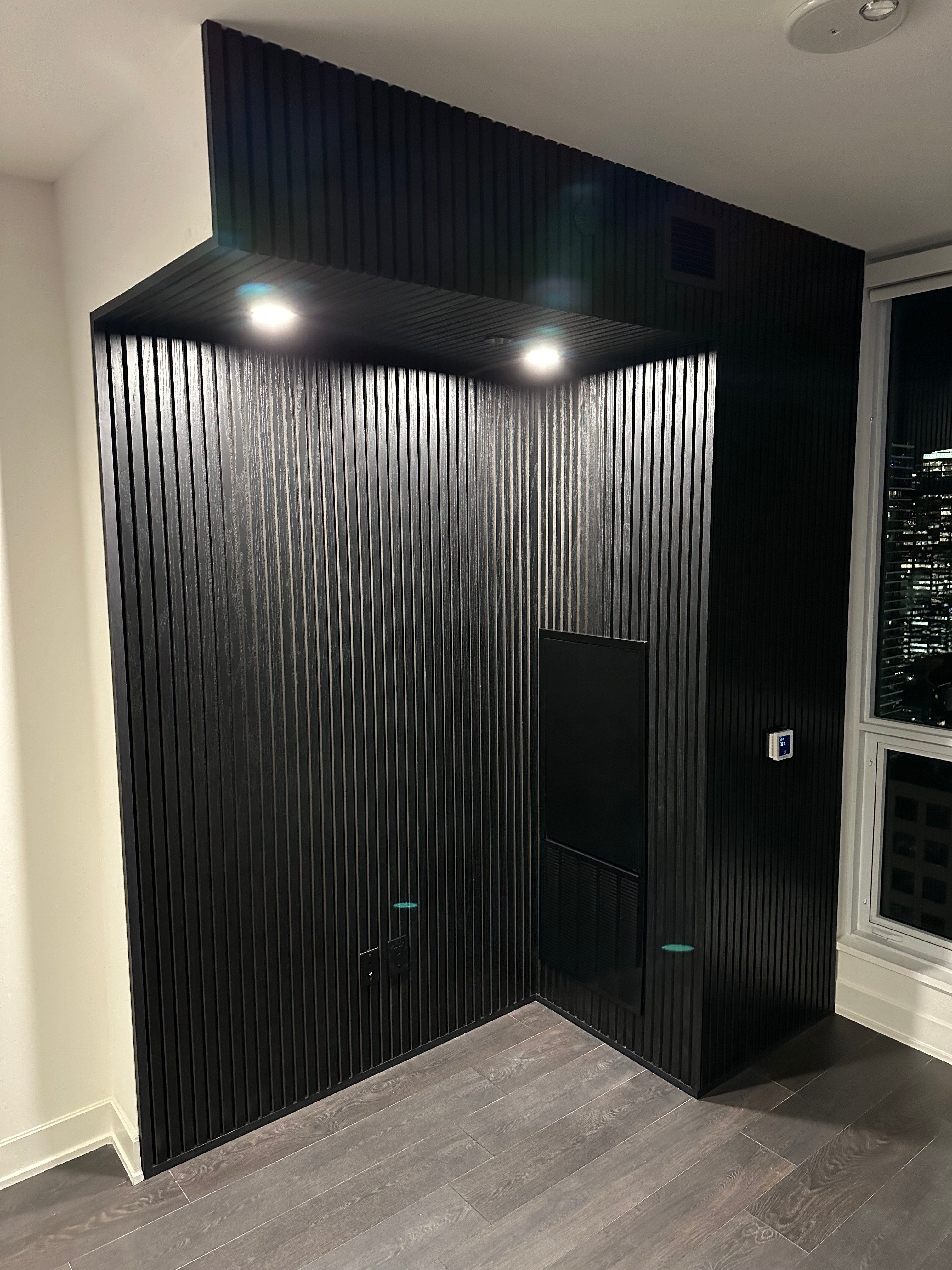 End Corner Piece Natural Black Oak